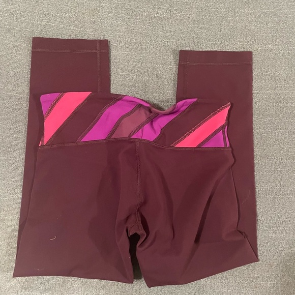 Lululemon Wunder Under Crop III - Picture 8 of 8